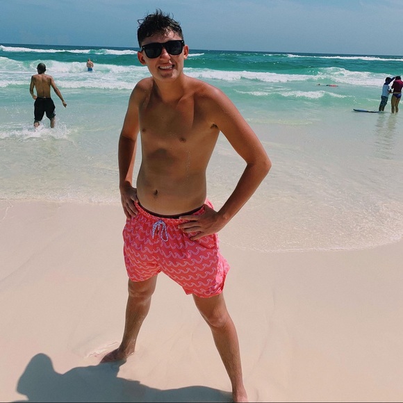 Meet your Posher, Derek - Picture 1 of 1